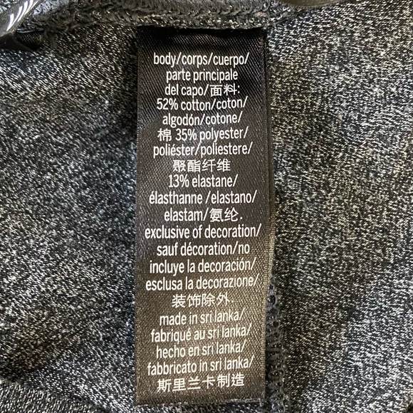 Victoria’s Secret Sport VSX Gray Leggings Knee Cut Out Medium - Picture 9 of 9